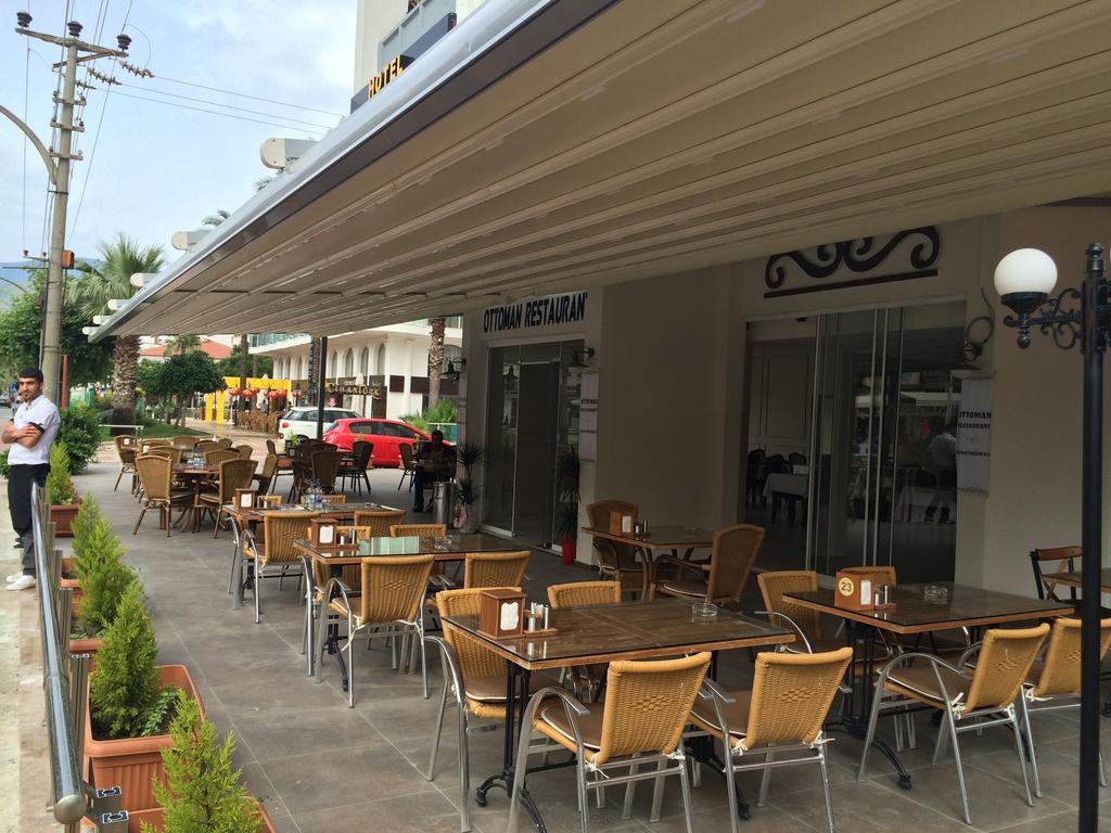 מרמריס Almena City מראה חיצוני תמונה