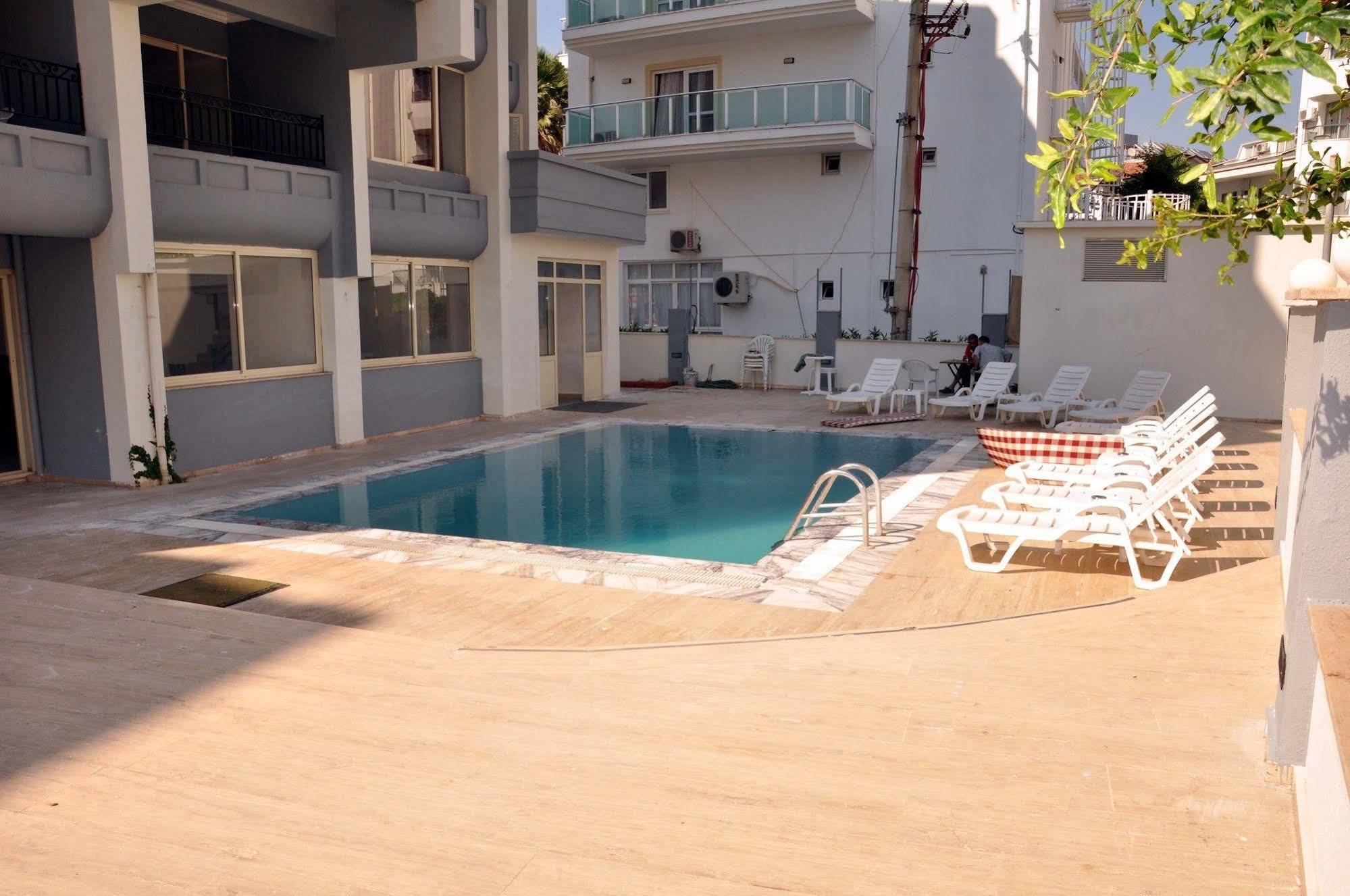 מרמריס Almena City מראה חיצוני תמונה
